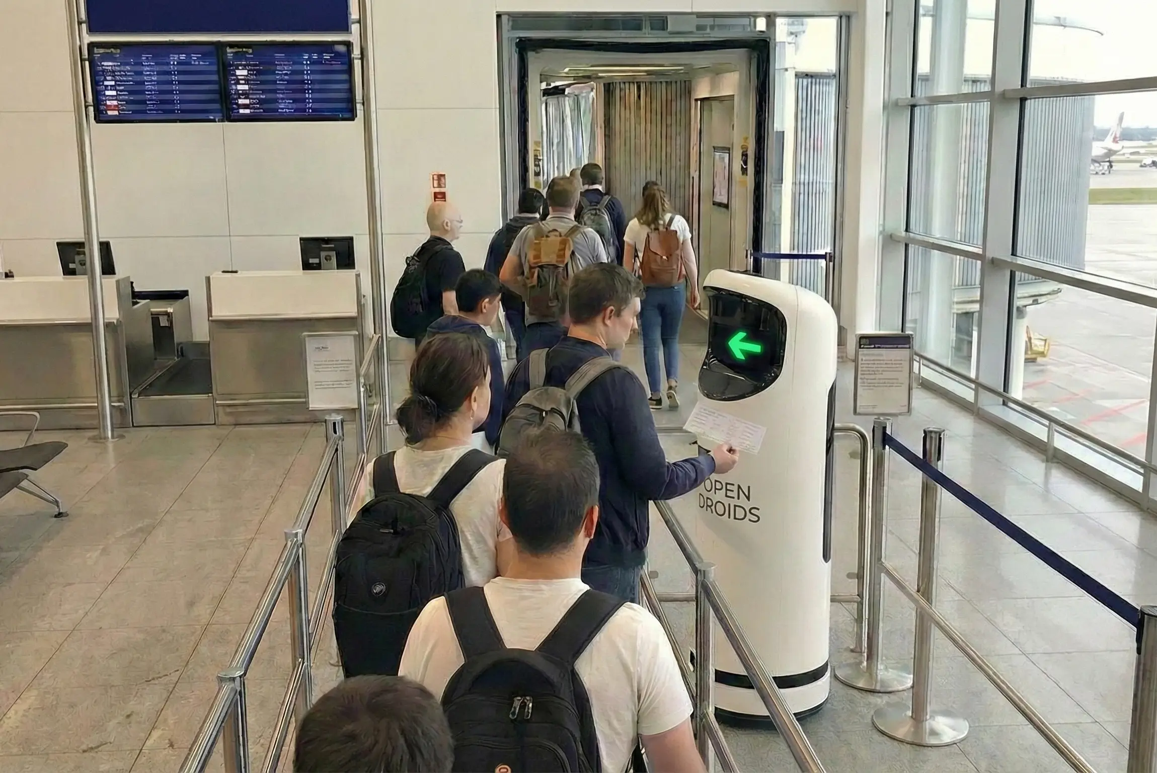 Droid robot operating in an airport terminal
